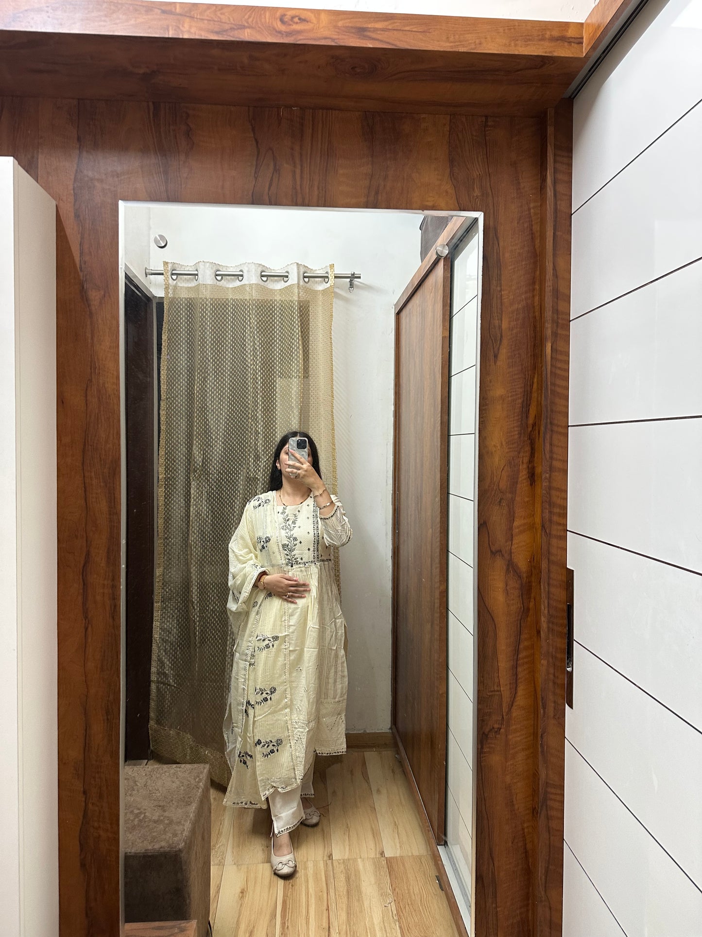 Elegant Off-White Embroidered Anarkali Suit Set with Dupatta