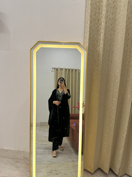 ✨ Bottle Green Hand-Embroidered Velvet Suit