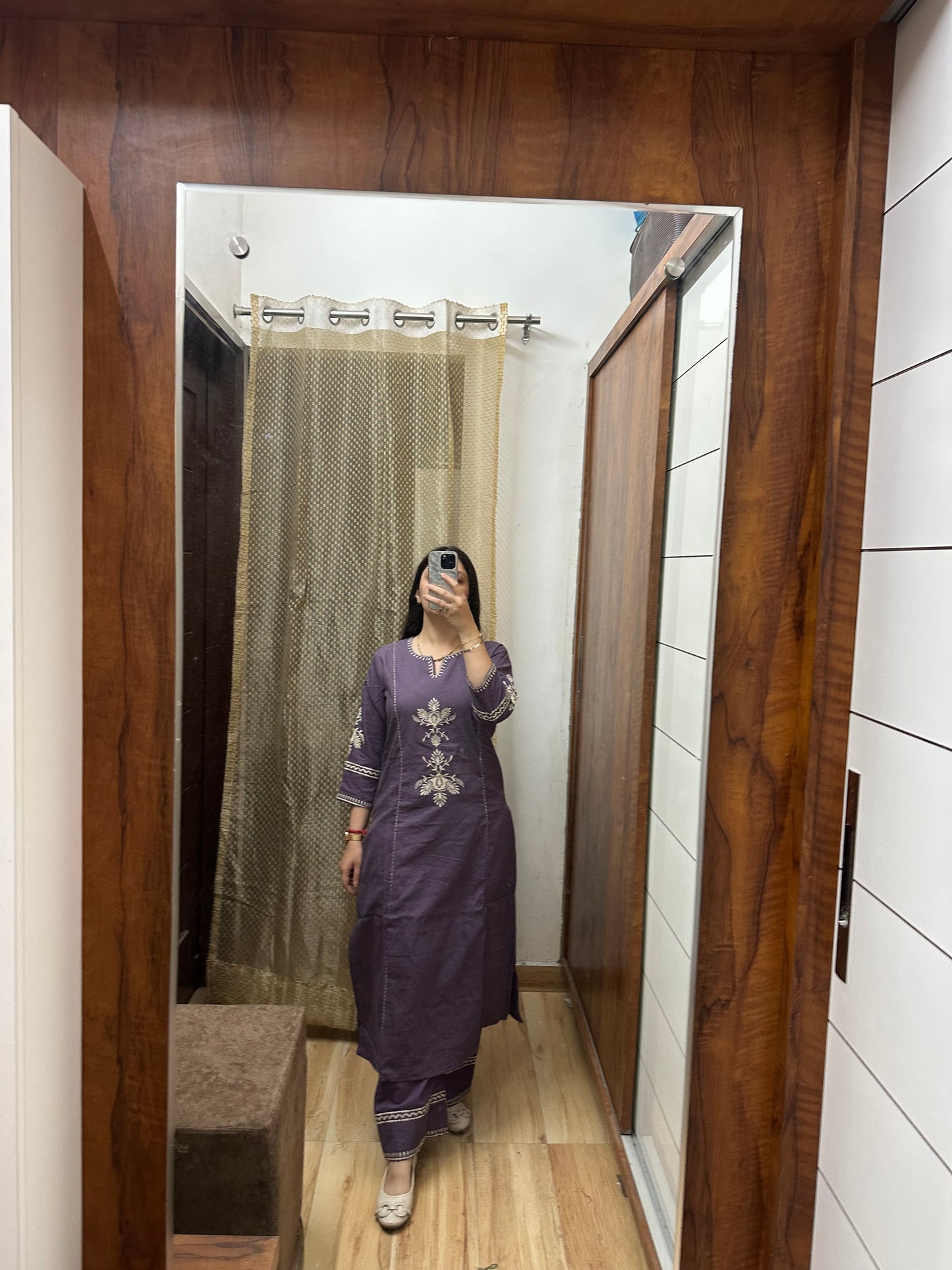 Purple Straight Kurta Set with Thread Embroidery – 2 Piece