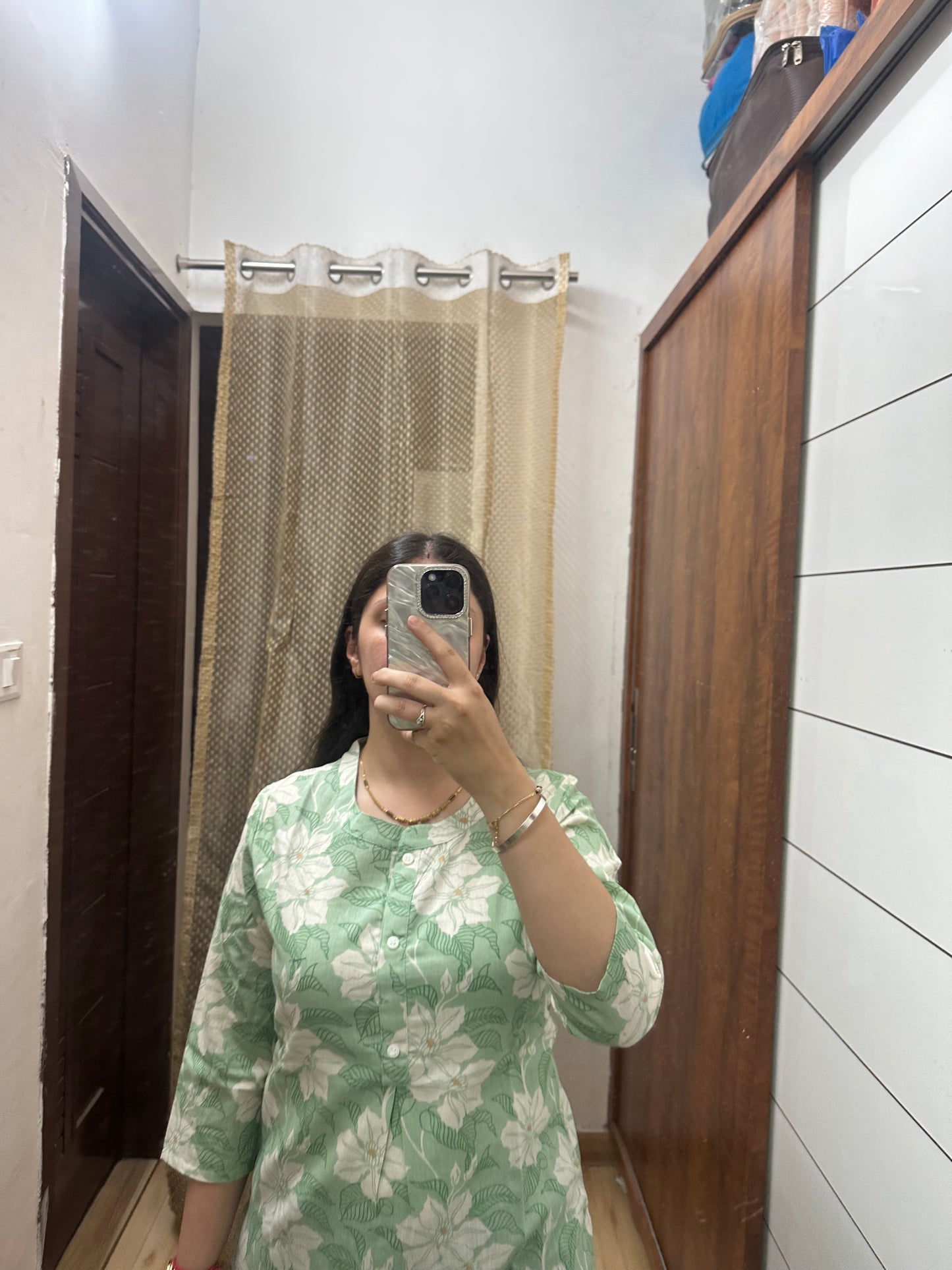 Mint Green Floral Printed Cotton Kurti Top – Classic Straight Fit with Round Neck