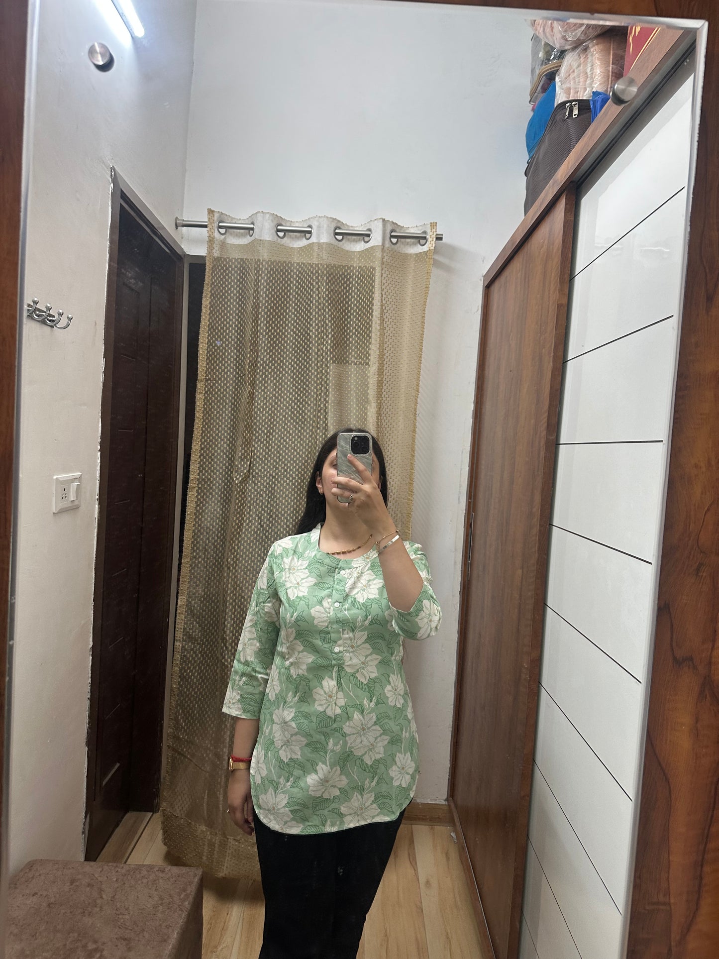 Mint Green Floral Printed Cotton Kurti Top – Classic Straight Fit with Round Neck