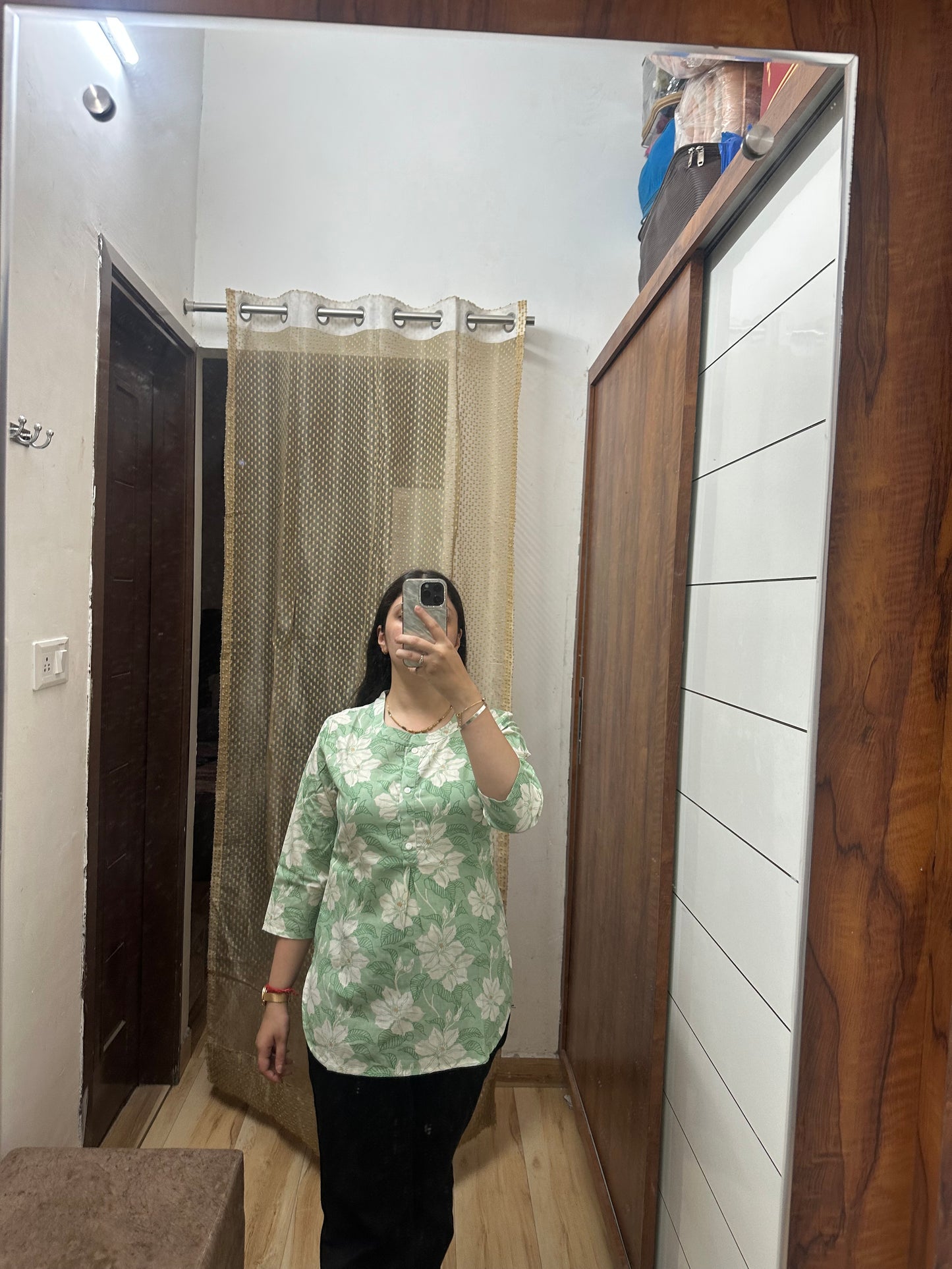Mint Green Floral Printed Cotton Kurti Top – Classic Straight Fit with Round Neck